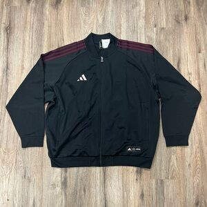 BRAND NEW ADDIDAS MERCEDES AMG PETRONAS FORMULA ONE TEAM LAS VEGAS JACKET